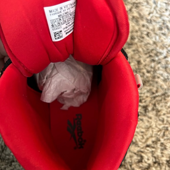 REEBOK QUESTION MID JAMES HARDEN ALLEN IVERSON BLACK RED WHITE FZ1365‎ SIZE 6.5 - Picture 5 of 6